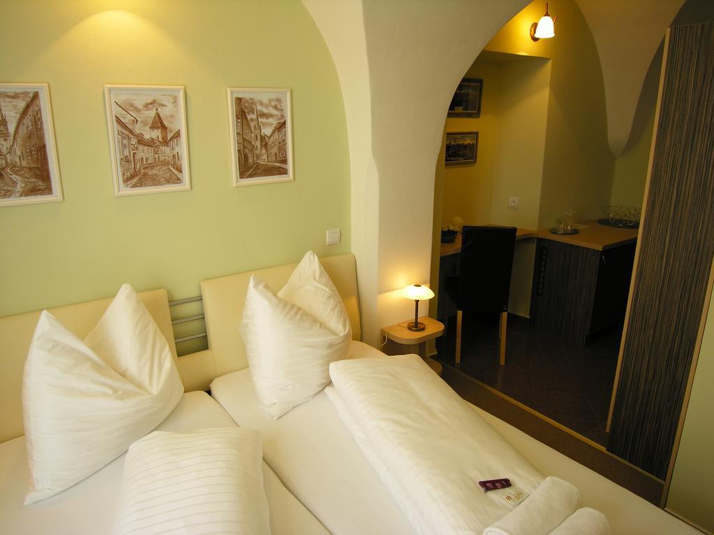 Penzion Kulisek Znojmo Kamer foto